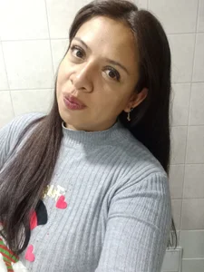 Renatta_Milly Public Pic 6