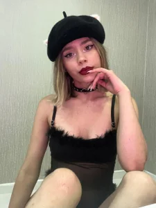 sienna_bloo 💋😈 Pic 3