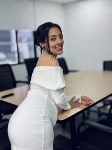 LiaMonroee_ Horny assistant🥵❤️ Pic 4