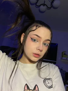 DiaBae Home vibes Pic