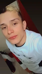 Mathias-Angelo- Public Foto