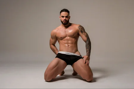 PaulPhoenix_ Public slika 6