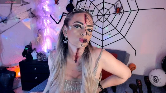 Jeanineescott sexy catrina Pic 2
