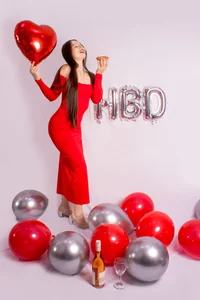 LORELAIGIVENOne more year, stronger, happier and more me.💋图片 4