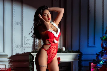 RosaBarton Holly Jolly Hotness Pic 4