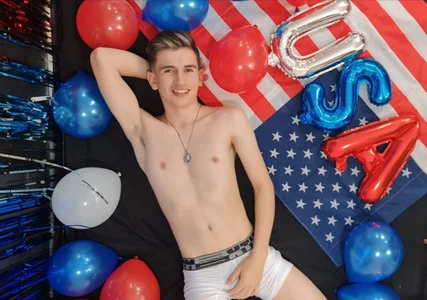 MikaelSlowのin the streetの 2枚の写真