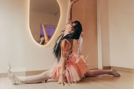 charloottee_1 Flexibility is magic in a dancer princess 💗 Pic 3