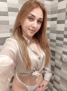 OrianaNorth selfies Pic 4