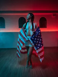 madyroa It's a party in the U.S.A. Pic
