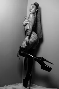 Kateryn_ Public Pic 2