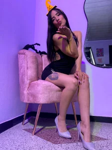 traviasa chica 😈💦 od Avi_Thomsonn  4 snímek