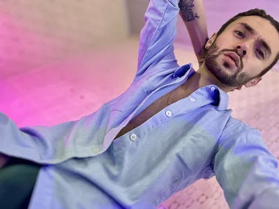 jakemagnus 💋 Just a tease... or your next obsession? 😈🔥 Pic 6