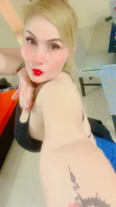 kellyandaddy Public . fénykép