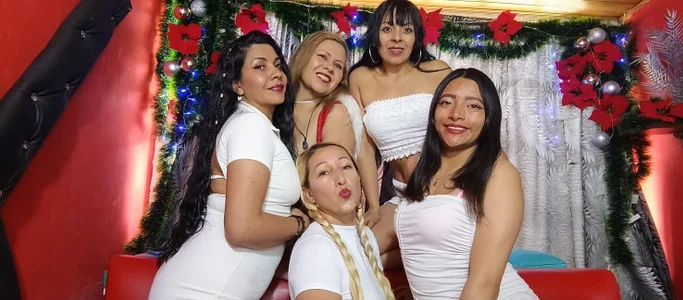lesbiancuple's photo
