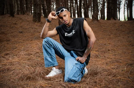 TysonWalkers in the forest just for you Immagine  3