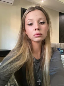 MollyOpenDoors Public Pic