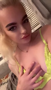 Annie_Louise Public Pic 5