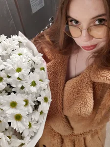 🥰Me with flowers💐 od SugarMuse  7 snímek