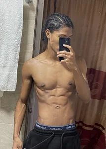 Masterikee: Public ( 2 фото)