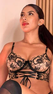 ArianaDumont 👄 Sensual 👄 Pic 2