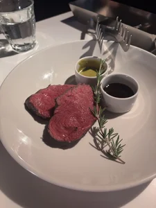 MAIKA_pyon Public Pic 5