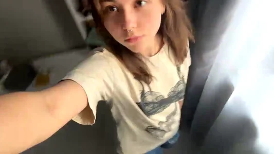 showing off my body od Thyeiysyla  4 snímek