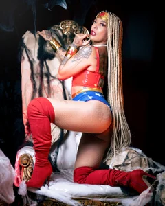 Kenya_carper Your Wonder Woman, do you like her?🎃 Pic 2