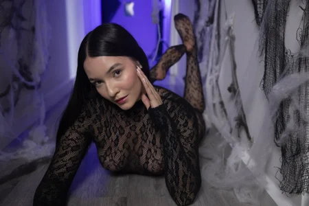 AuroraEvanss That look that invites you to sin 😈💋 Pic 2