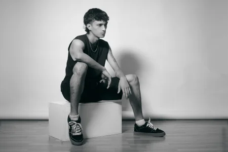 Lean_Portman Feel my slim skin Immagine  2