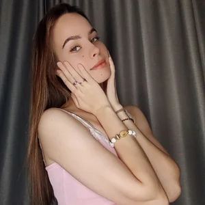 AnnamariaVanlandingham A Little Shy 🙈💕 Pic 2