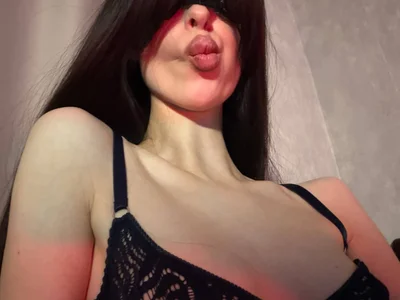Deepthroatfucks's XXX Nude Photo 1