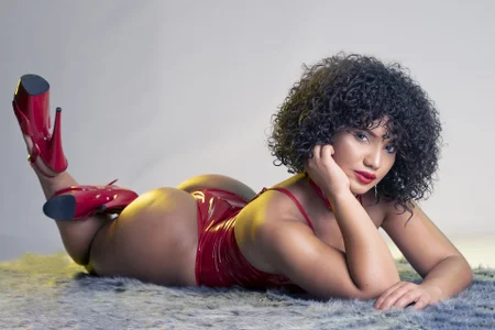 karlye_5 Red, heels, sexy Pic 4