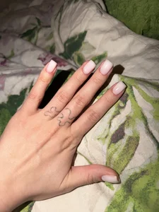 LucyHotty_ Nails Foto 2