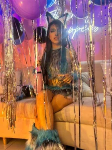 LarisaSmirnov Editar "SURPRISE!😽 We have a very special date on October 24th" álbum Pic