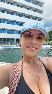 Encantadora_Eva Public Pic 4