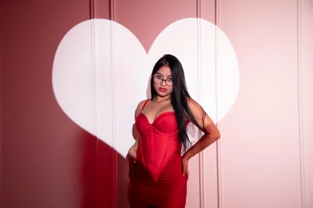 GaelyCoral sensual and flirtatious coral Pic