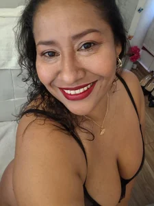Nyomi_browm Public slika 3