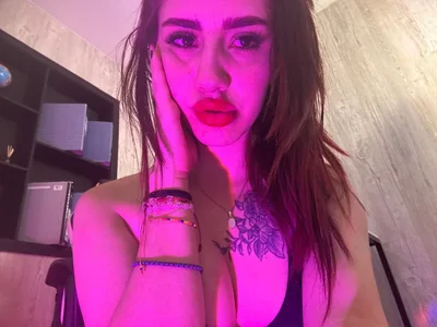 elodie_rouge lElegance in every strand, softness that speaks for itself ✨💇‍♀️ Pic 2