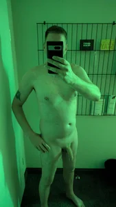 schwanz zeigen. likes gerne gesehn de FKK1977  7 photos