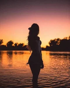 <3