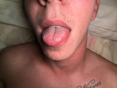 tupapiifemboy Estoy cachondisimo dame tu leche Pic