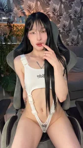 -Misha- Public Kuva 2