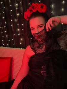 Token or treat 🎃😈 od OliviaTwens  9 snímek