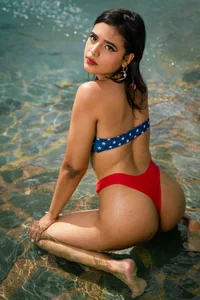 thalia888_ Happy Independence Day!💙❤️🤍 Pic 2
