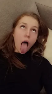 LindaLee888 Public Pic