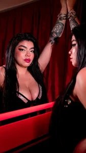 antonella_contti_ 👀 One look… and you’re mine. Foto