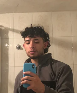 CHRIS od AbbyAndChris2  2 snímek