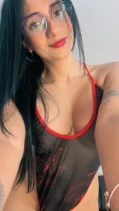 UrNewFantasy Between the red of desire and the black of mystery… here the fantasy begins.”🖤❤️ Pic 5