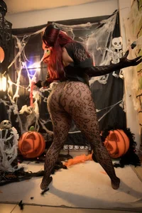 Mehlany_Moretz happy holloween 🎃🎃🎃🎃 Pic 8