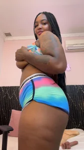 chanel_brunette 💦 Sweat, Stretch & Seduce Pic